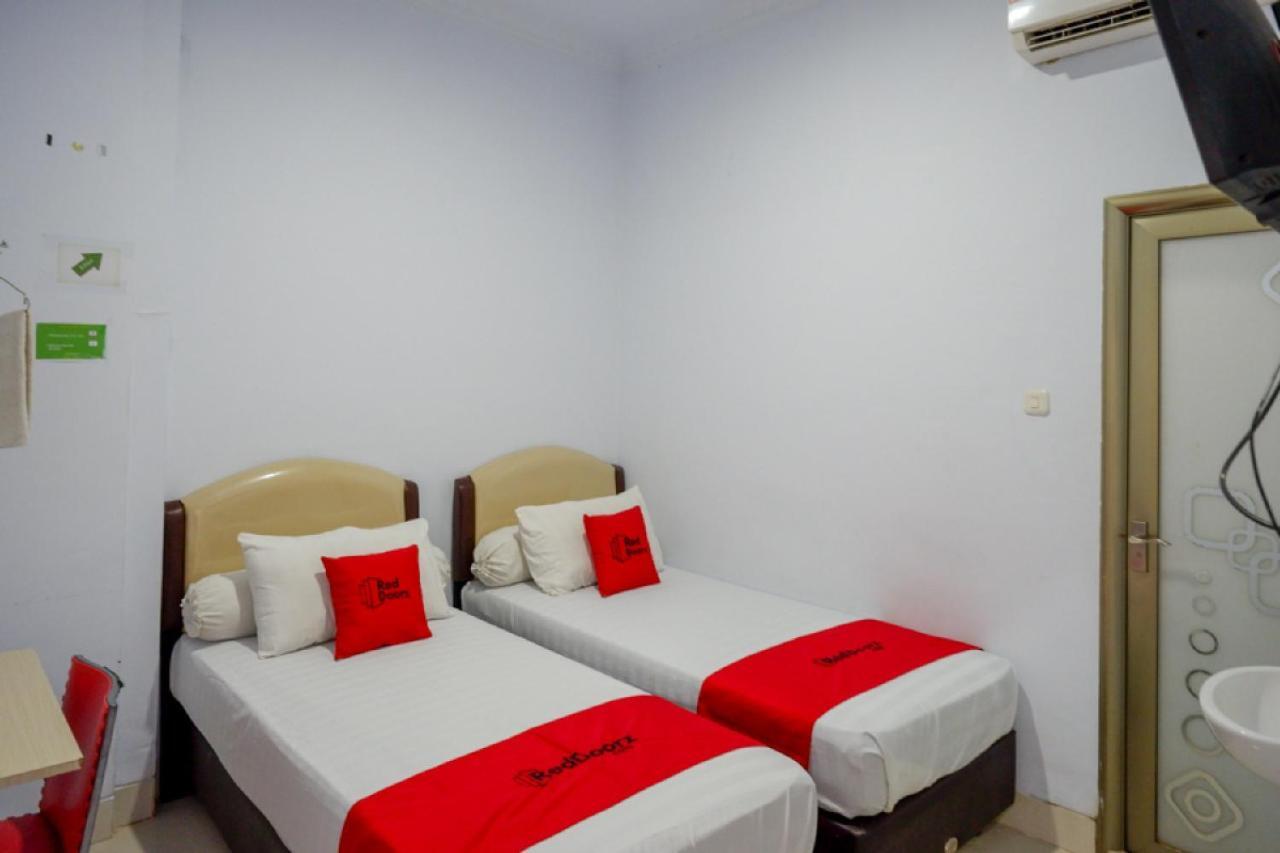Reddoorz @ Hotel Bravo Pantai Kamali Bau Bau Baubau Exterior foto